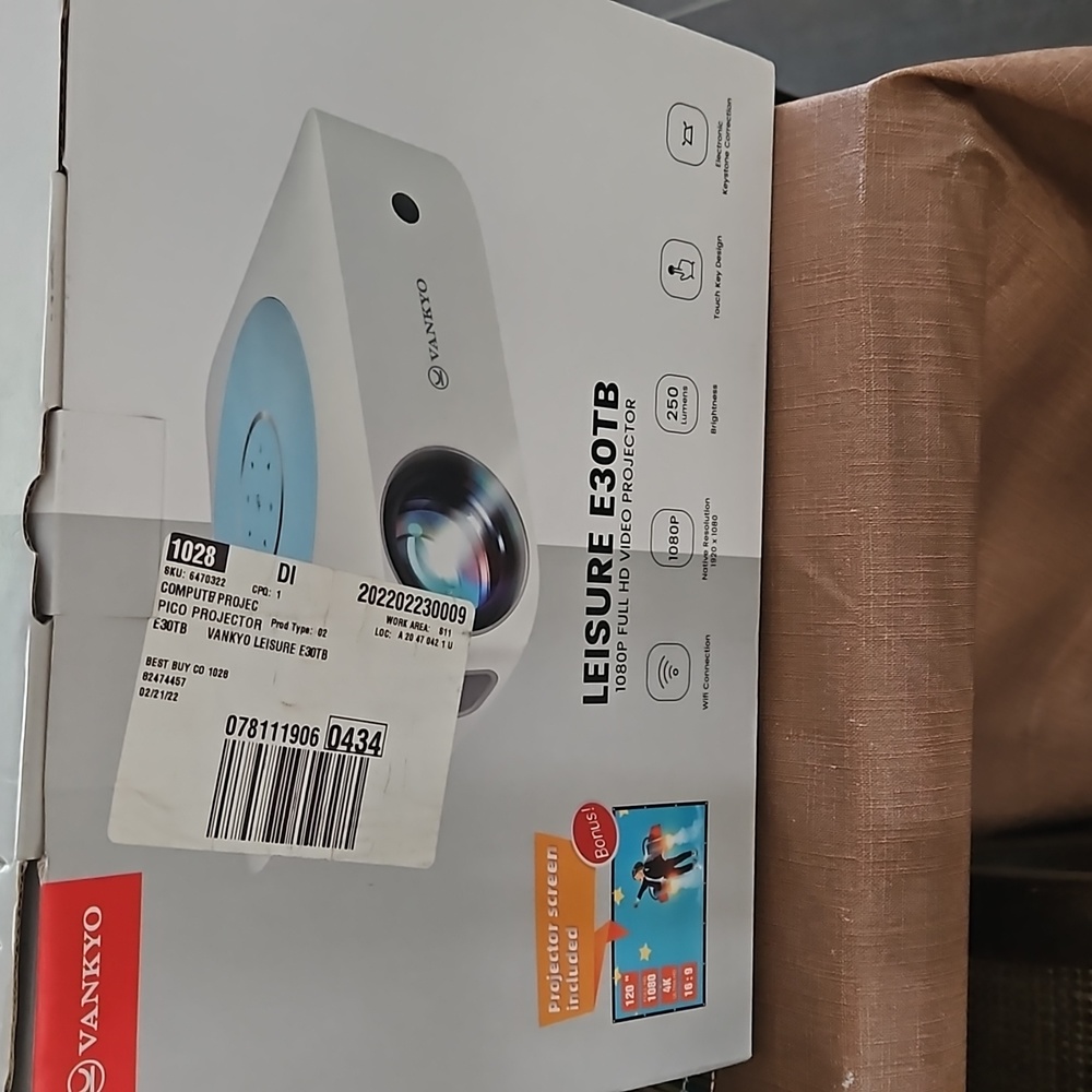 VANKYO LEISURE E30TB 1080 FULL HD VIDEO PROJECTOR